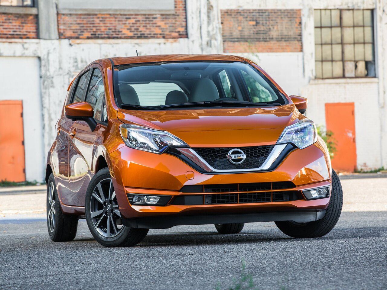 Nissan Note II Рестайлинг (Хэтчбек 5 дверей, 2016-2020)