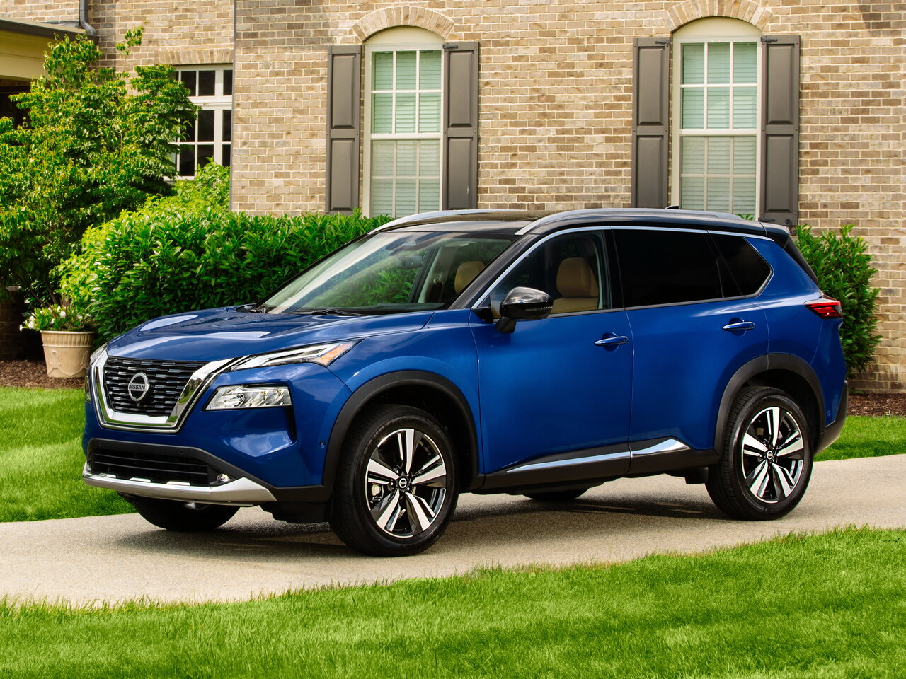 Nissan Rogue III (Внедорожник 5 дверей, 2020-н.в.)