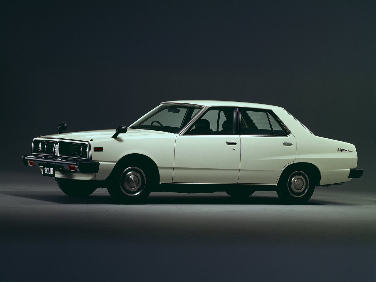 Nissan Skyline V C210 (Седан, 1977-1981)