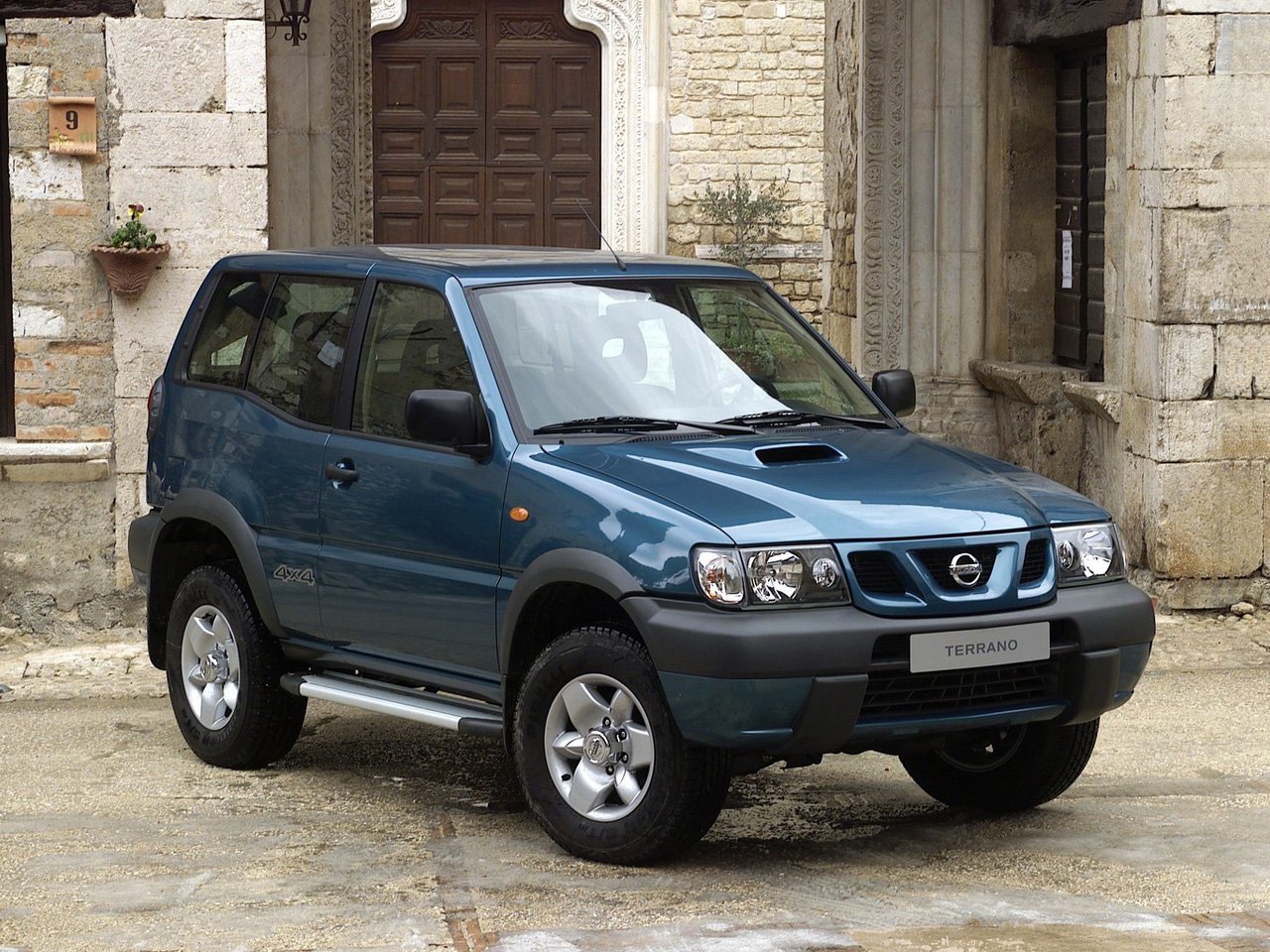 Nissan Terrano II Рестайлинг 2 (Внедорожник 3 двери, 1999-2006)
