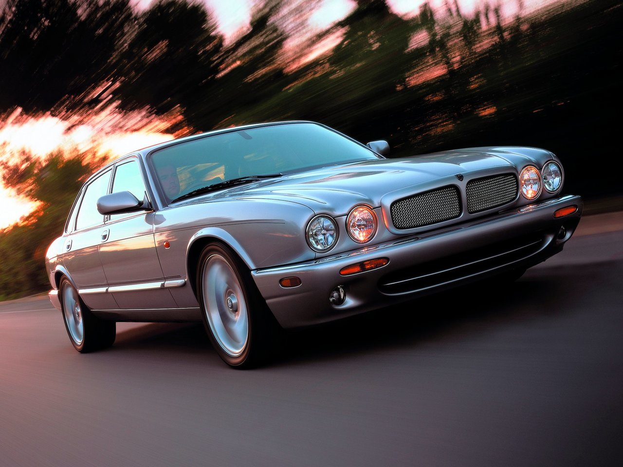 Jaguar XJR II X308 (Седан, 1997-2003)