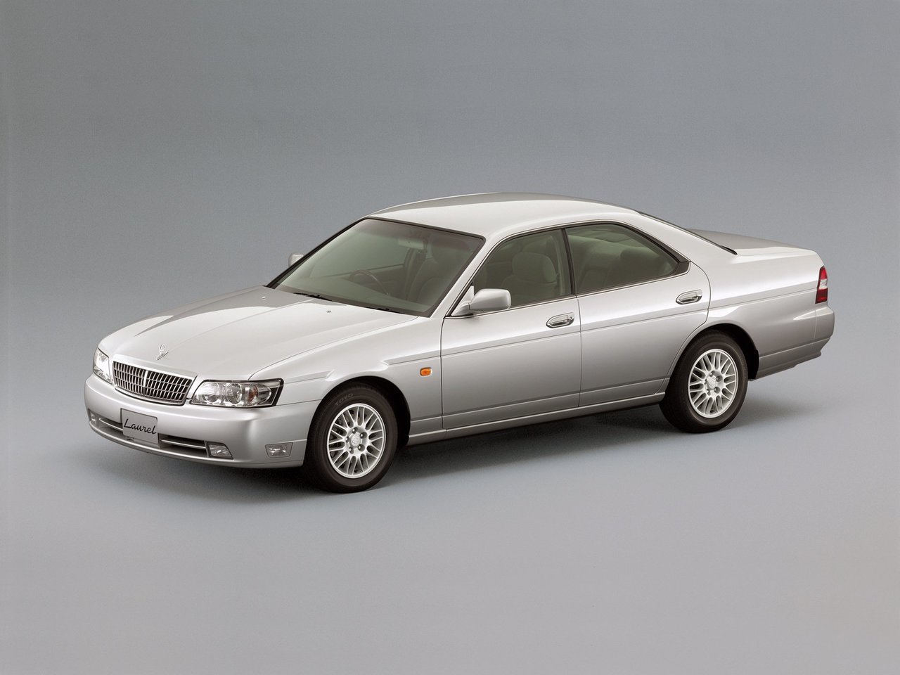 Nissan Laurel VIII C35 (Седан, 1997-2002)