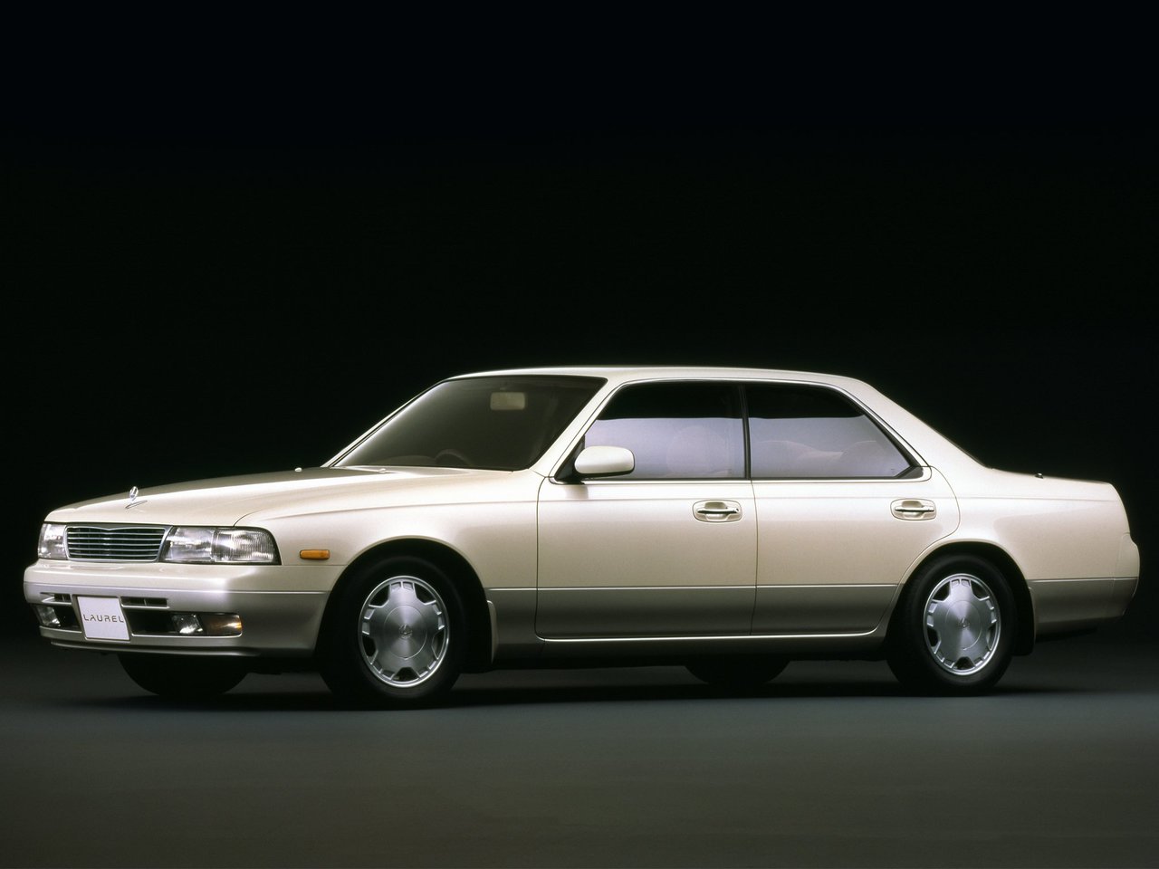 Nissan Laurel VII C34 (Седан, 1993-1997)