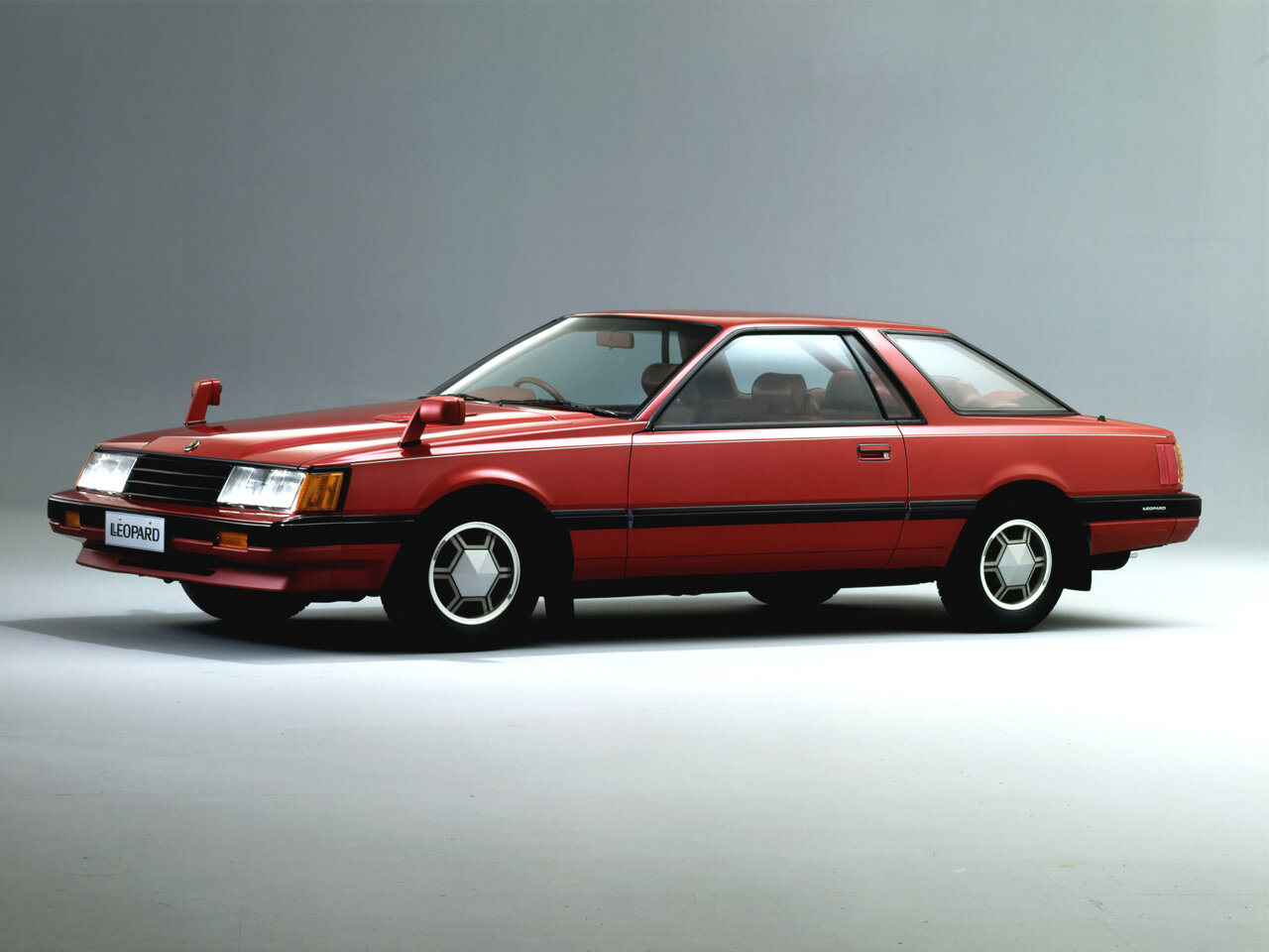 Nissan Leopard I F30 (Купе, 1980-1986)