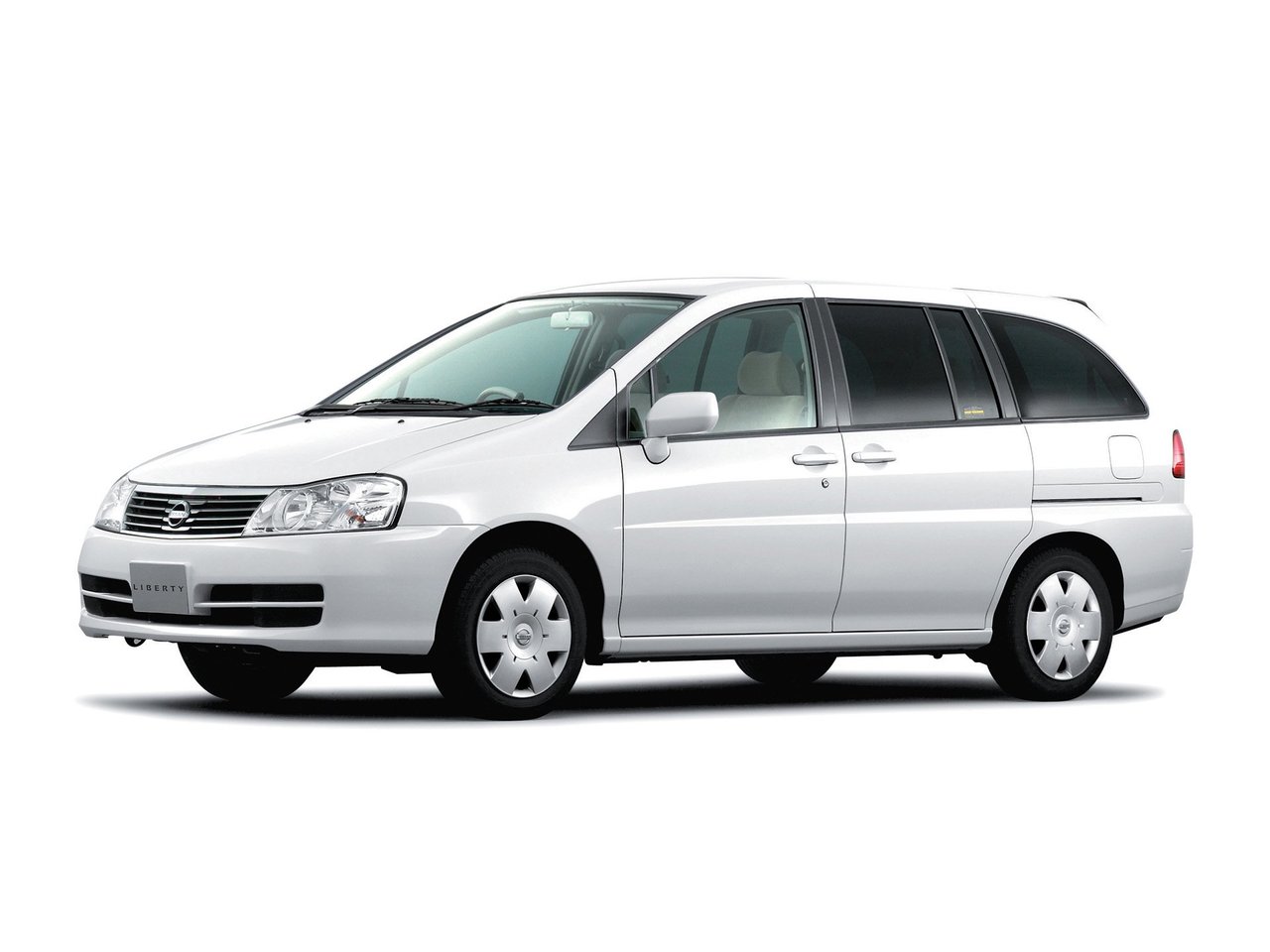 Nissan Liberty (Компактвэн, 1998-2004)