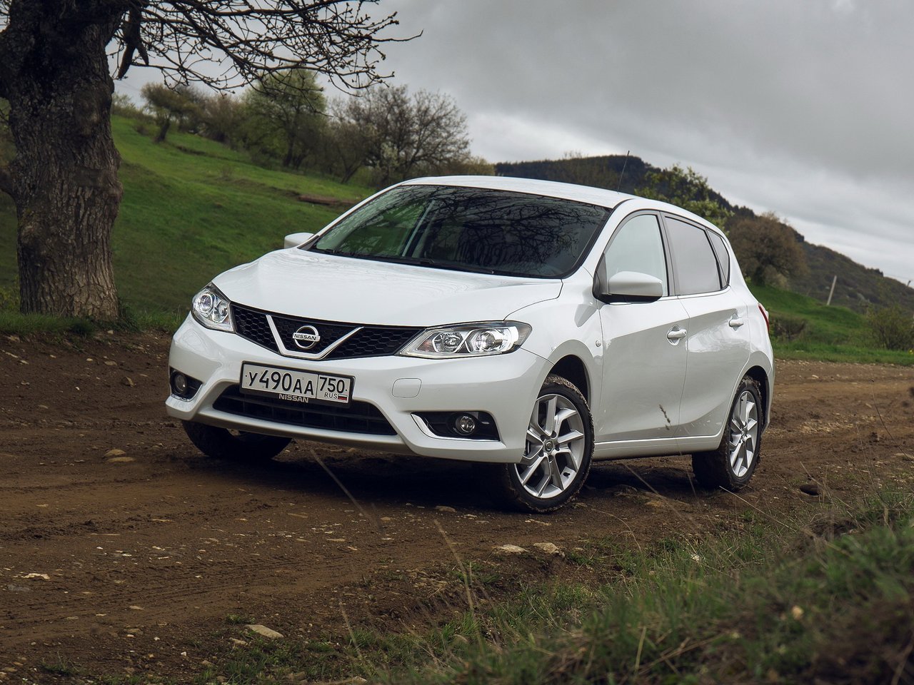 Nissan Tiida II (Хэтчбек 5 дверей, 2015-н.в.)