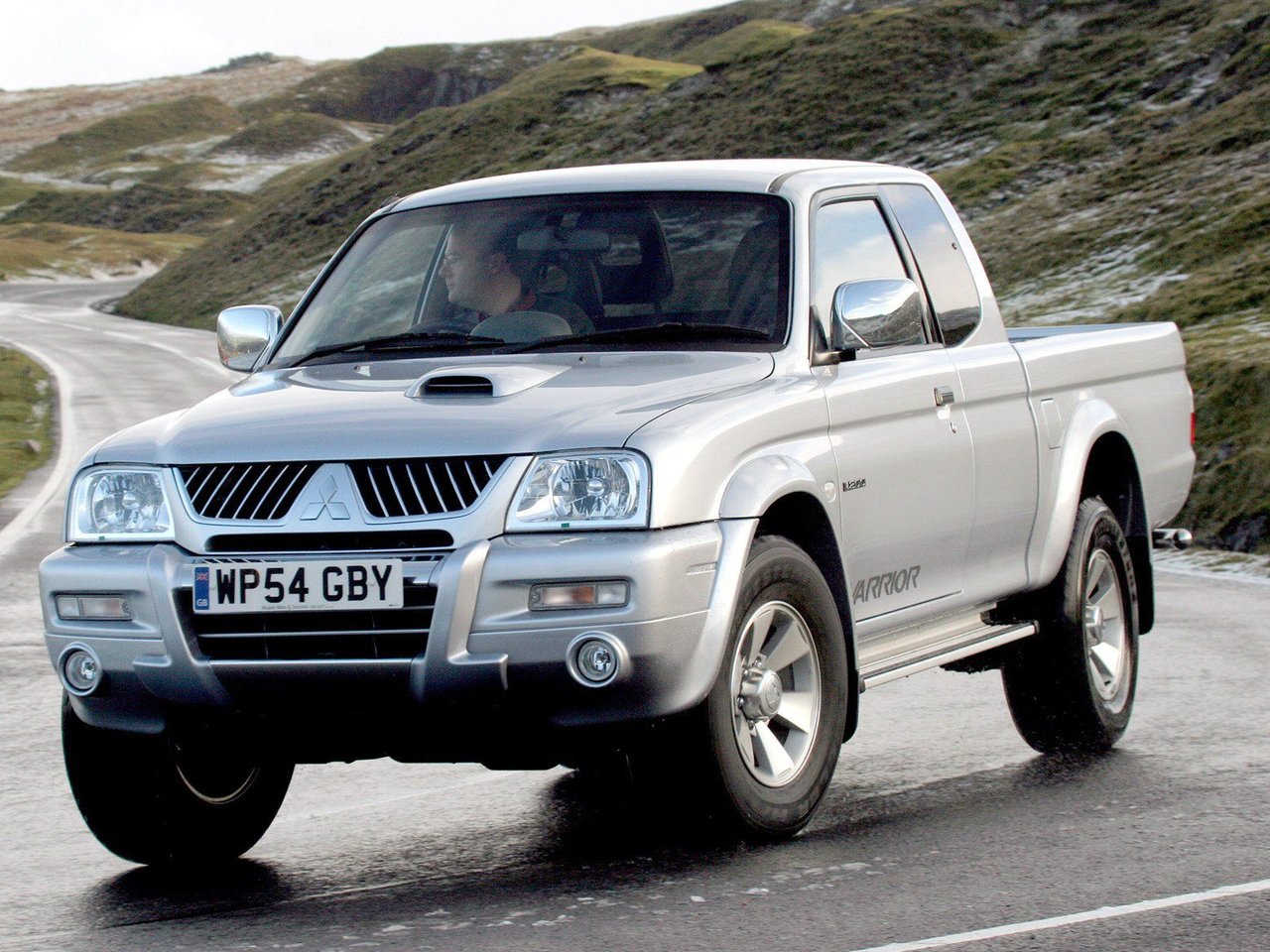 Mitsubishi L200 III Рестайлинг (Пикап Половина кабины, 2004-2006)