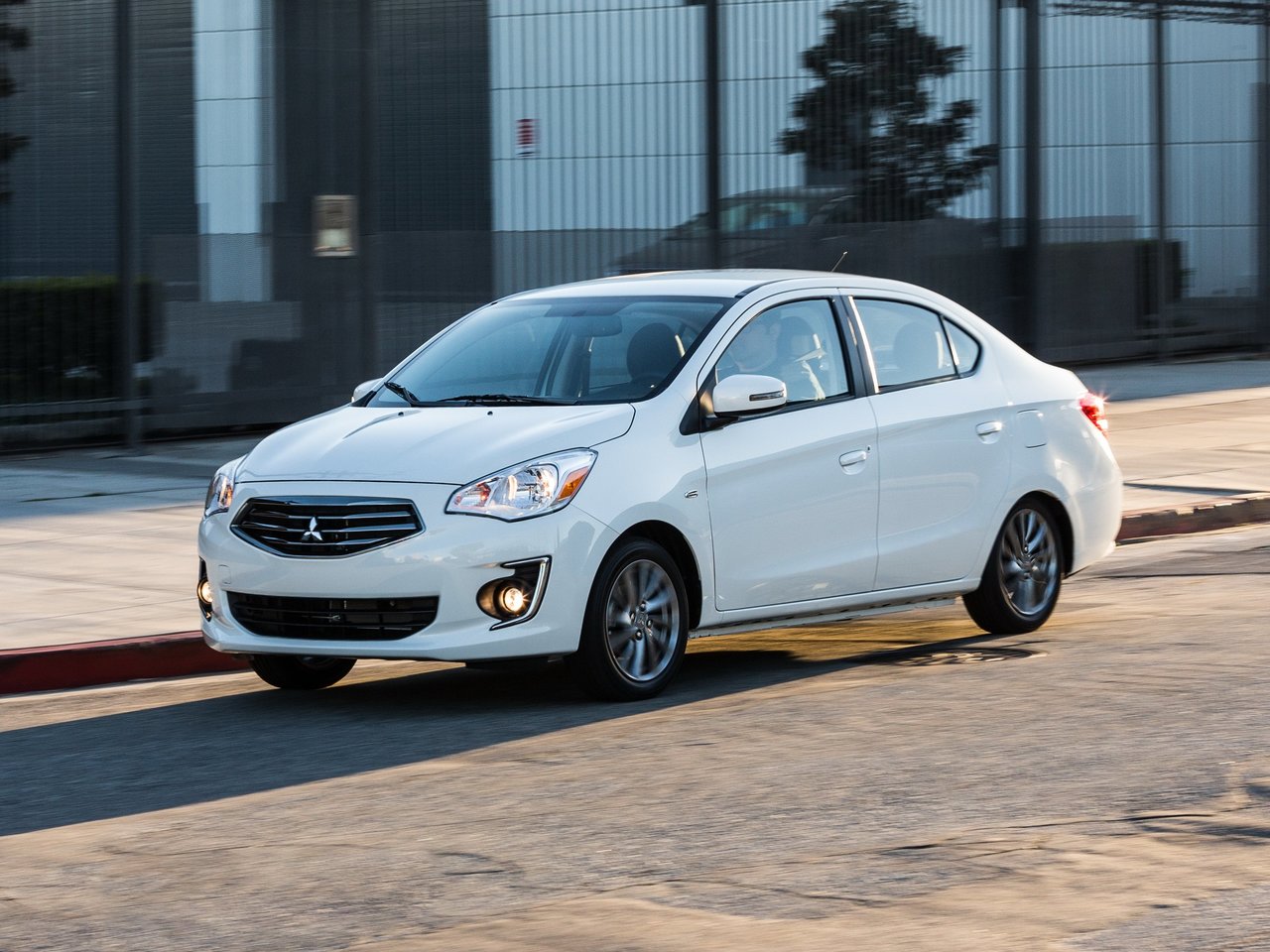 Mitsubishi Mirage VI Рестайлинг (Седан, 2015-н.в.)