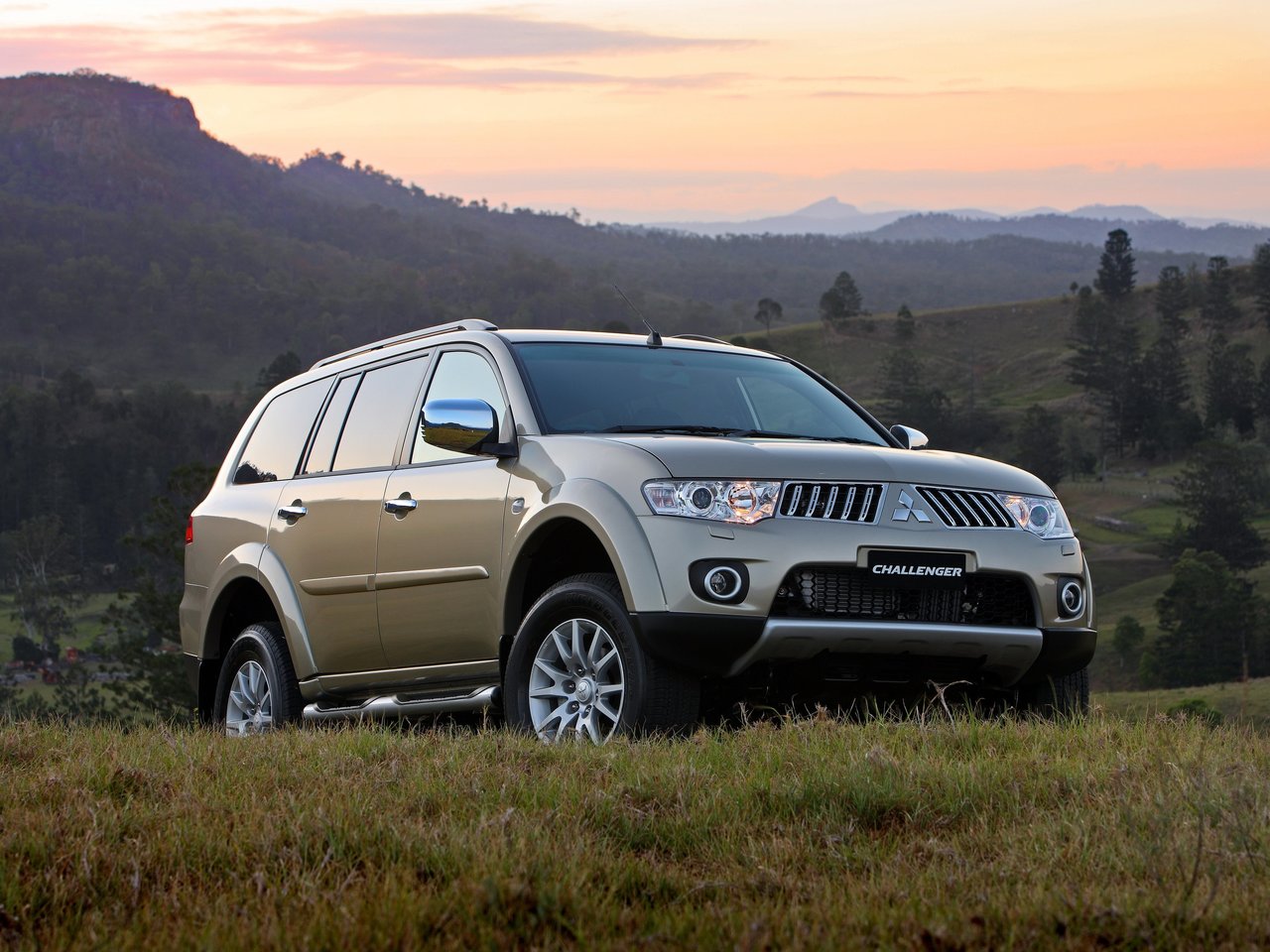 Mitsubishi Challenger II (Внедорожник 5 дверей, 2008-2013)