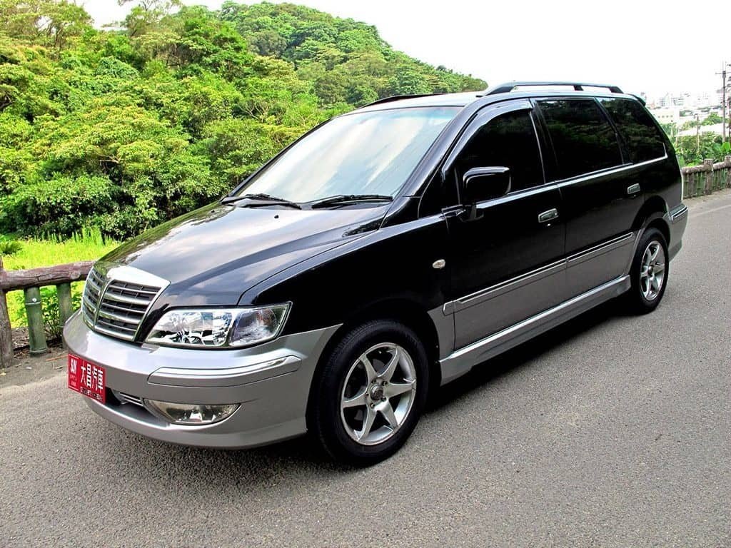 Mitsubishi Savrin I (Минивэн, 2001-2014)
