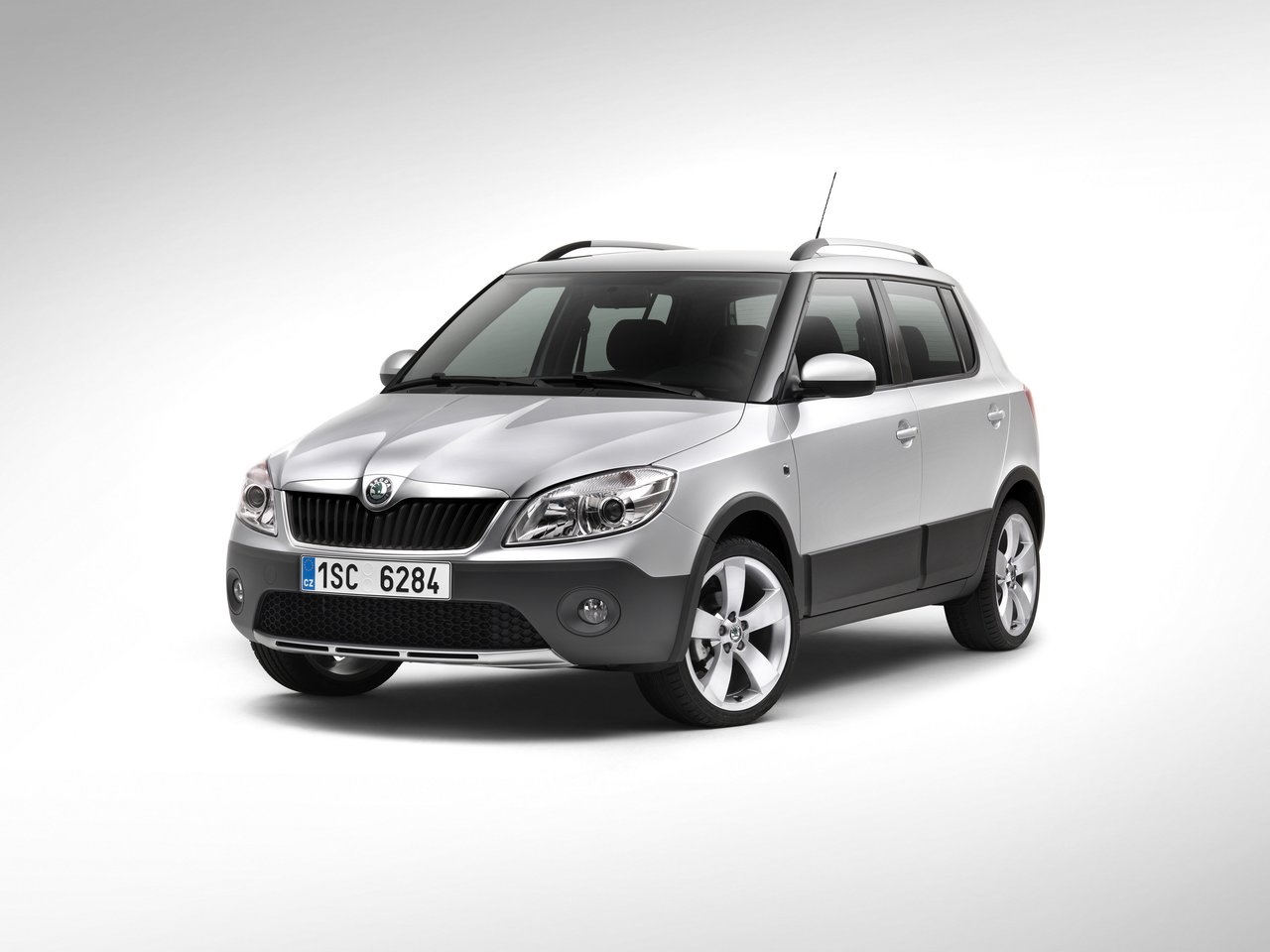 Skoda Fabia II Рестайлинг (Хэтчбек 5 дверей, 2010-2014)