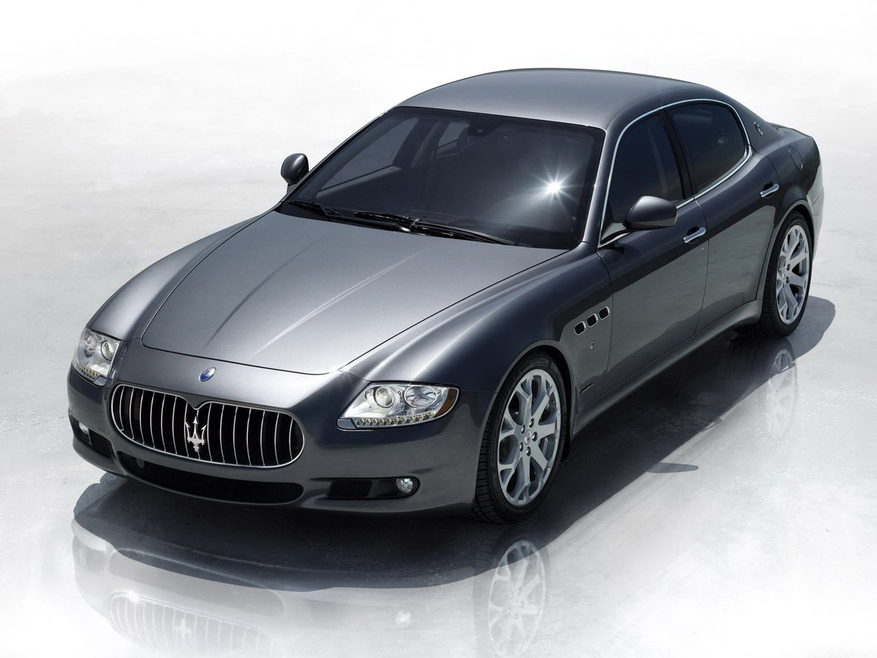 Maserati Quattroporte V Рестайлинг (Седан, 2008-2012)