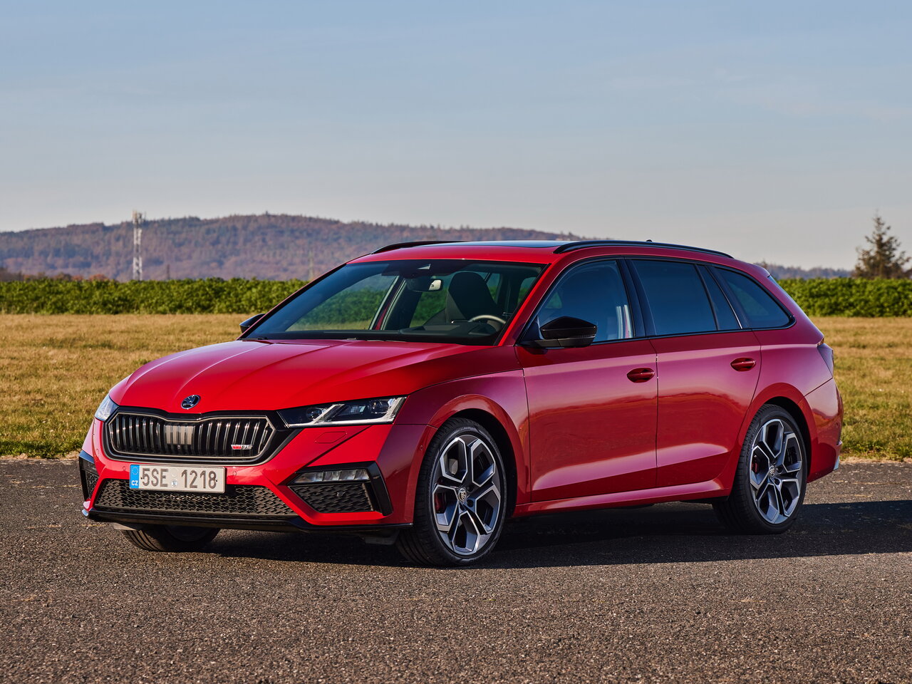 Skoda Octavia RS IV (5-дверный универсал, 2020-н.в.)