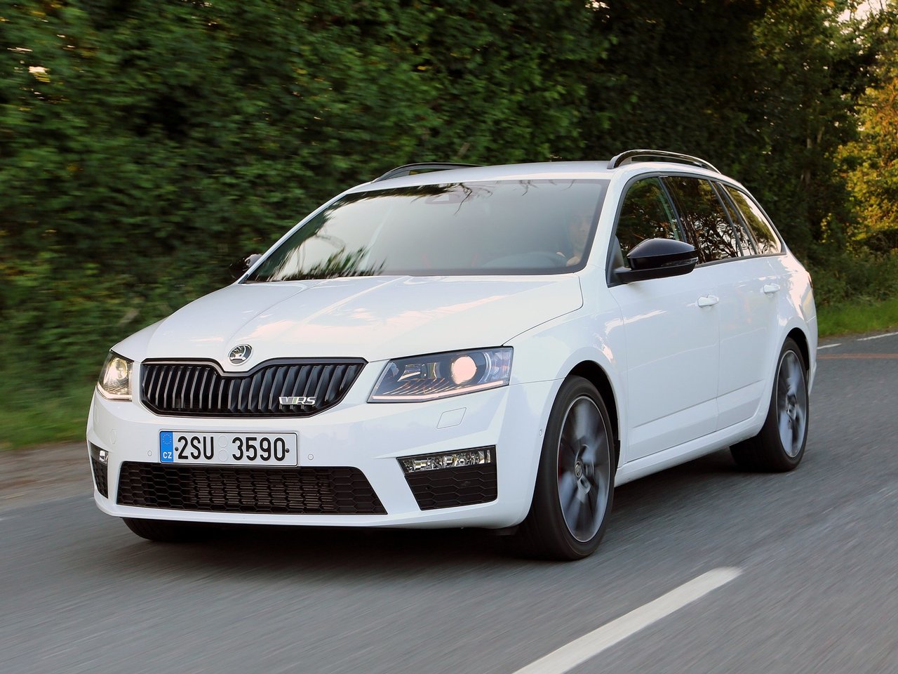 Skoda Octavia RS III (5-дверный универсал, 2013-н.в.)
