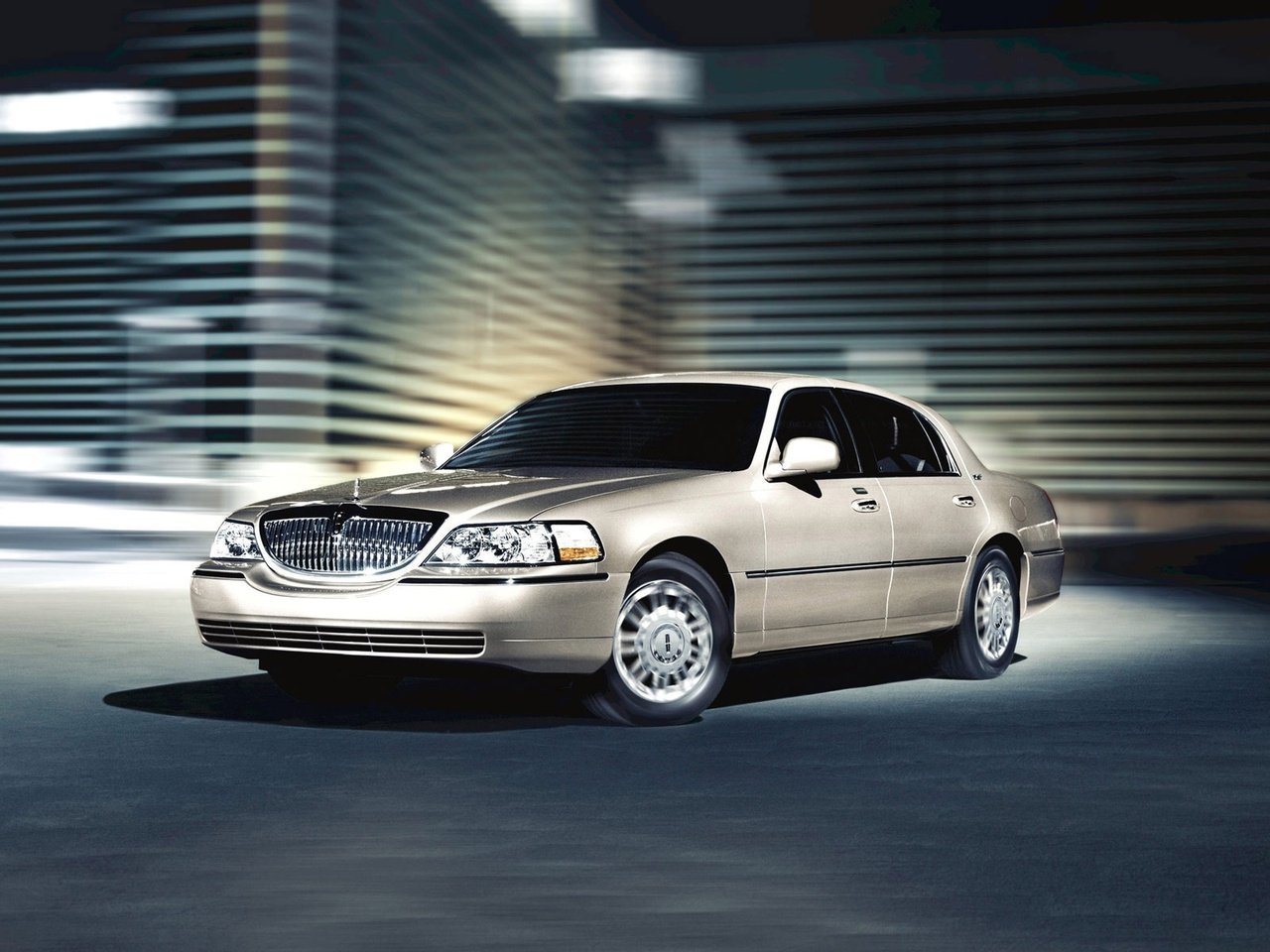 Lincoln Town Car III Рестайлинг (Седан, 2003-2011)