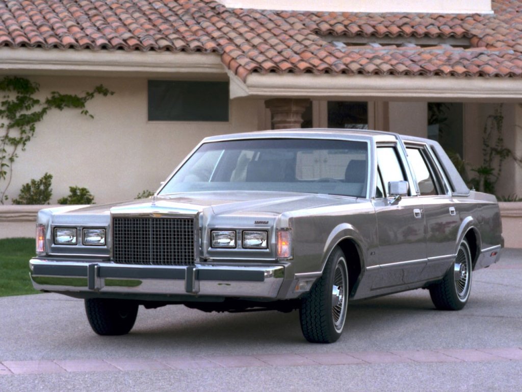 Lincoln Town Car I (Седан, 1980-1989)