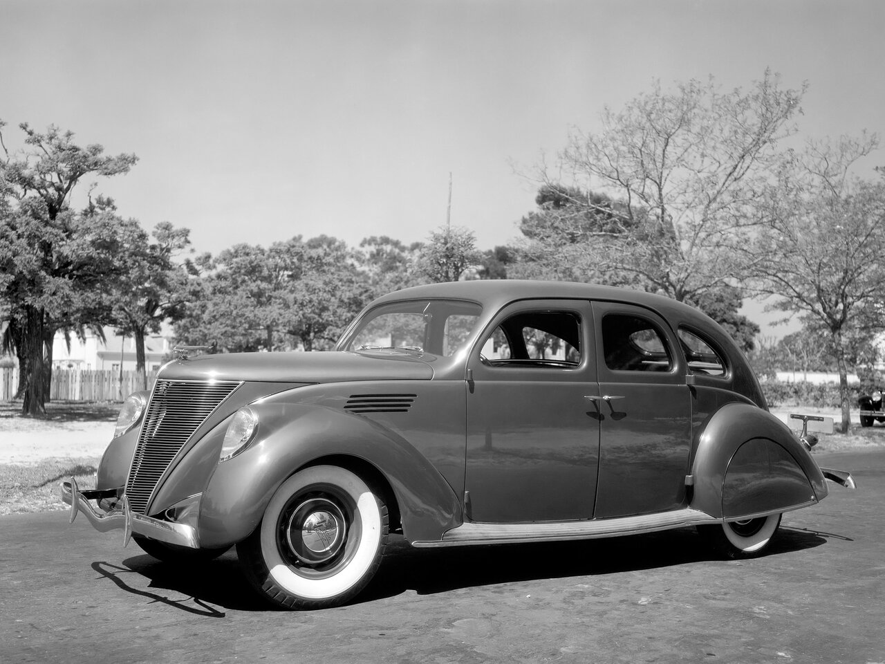 Lincoln Zephyr (Седан, 1936-1942)