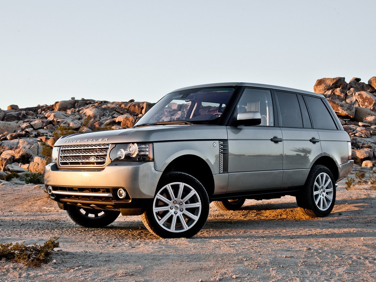 Land Rover Range Rover III Рестайлинг 2 (Внедорожник 5 дверей, 2009-2012)