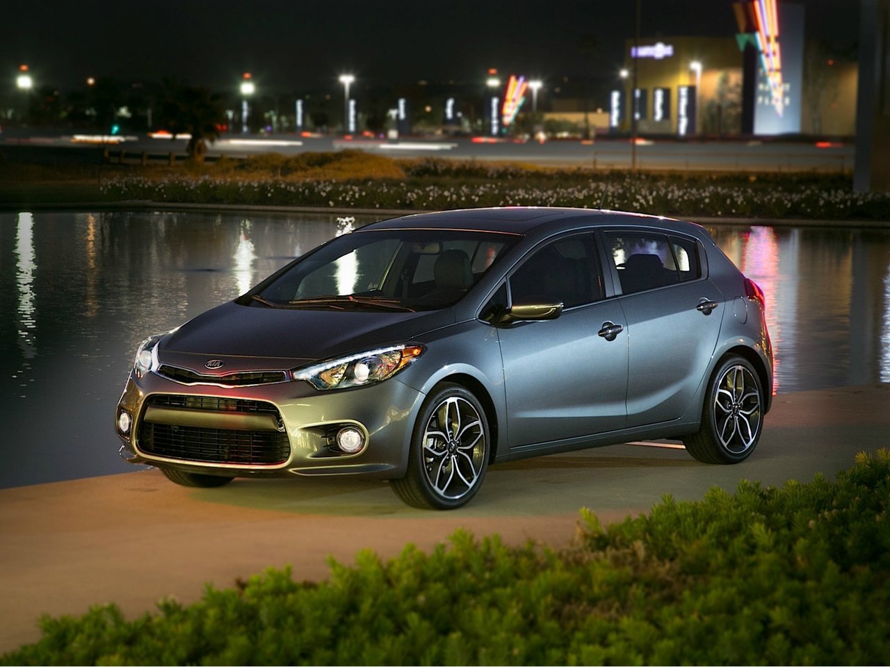 Kia Forte II (Хэтчбек 5 дверей, 2013-2016)