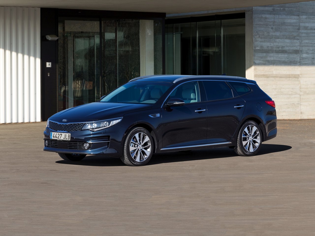 Kia Optima IV (5-дверный универсал, 2015-н.в.)