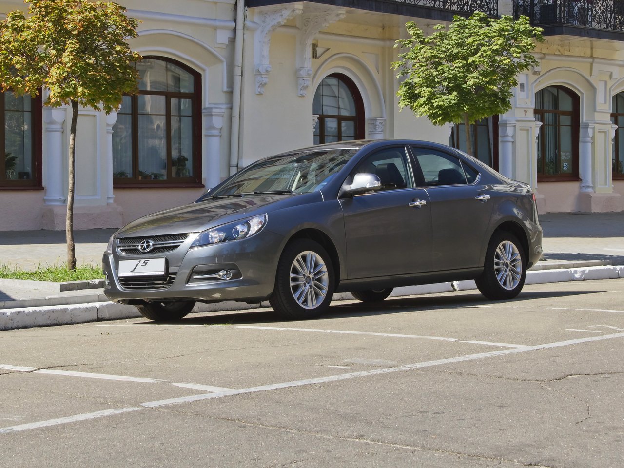 JAC J5 Heyue (Седан, 2014-н.в.)