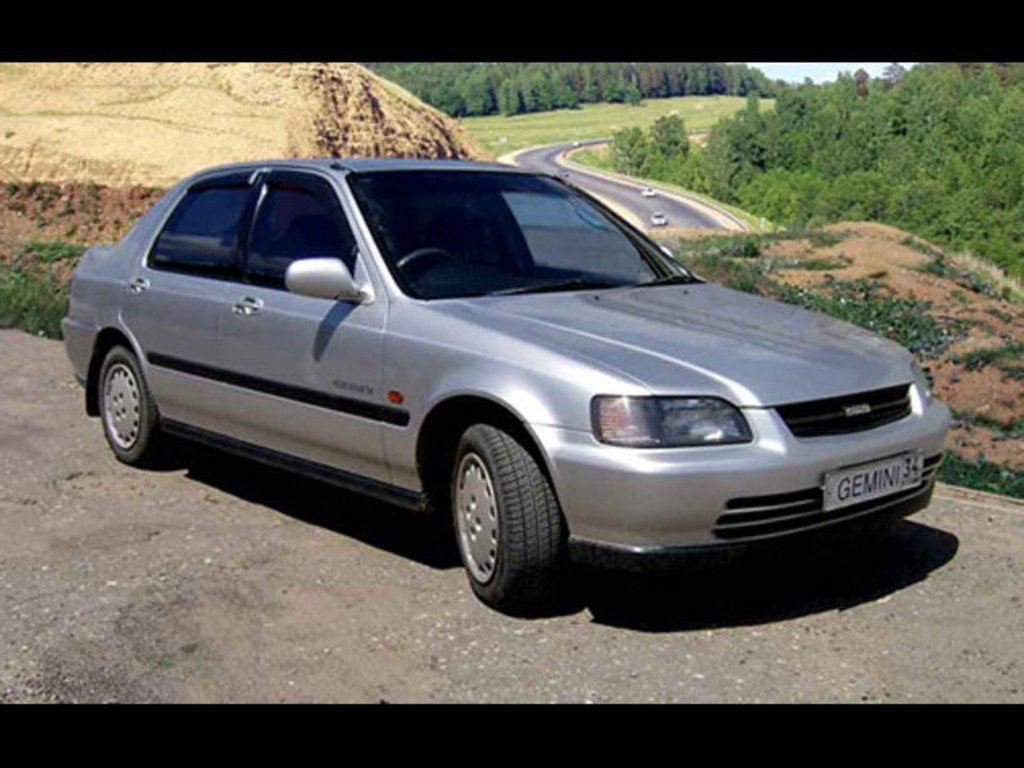 Isuzu Gemini IV (Седан, 1993-1996)