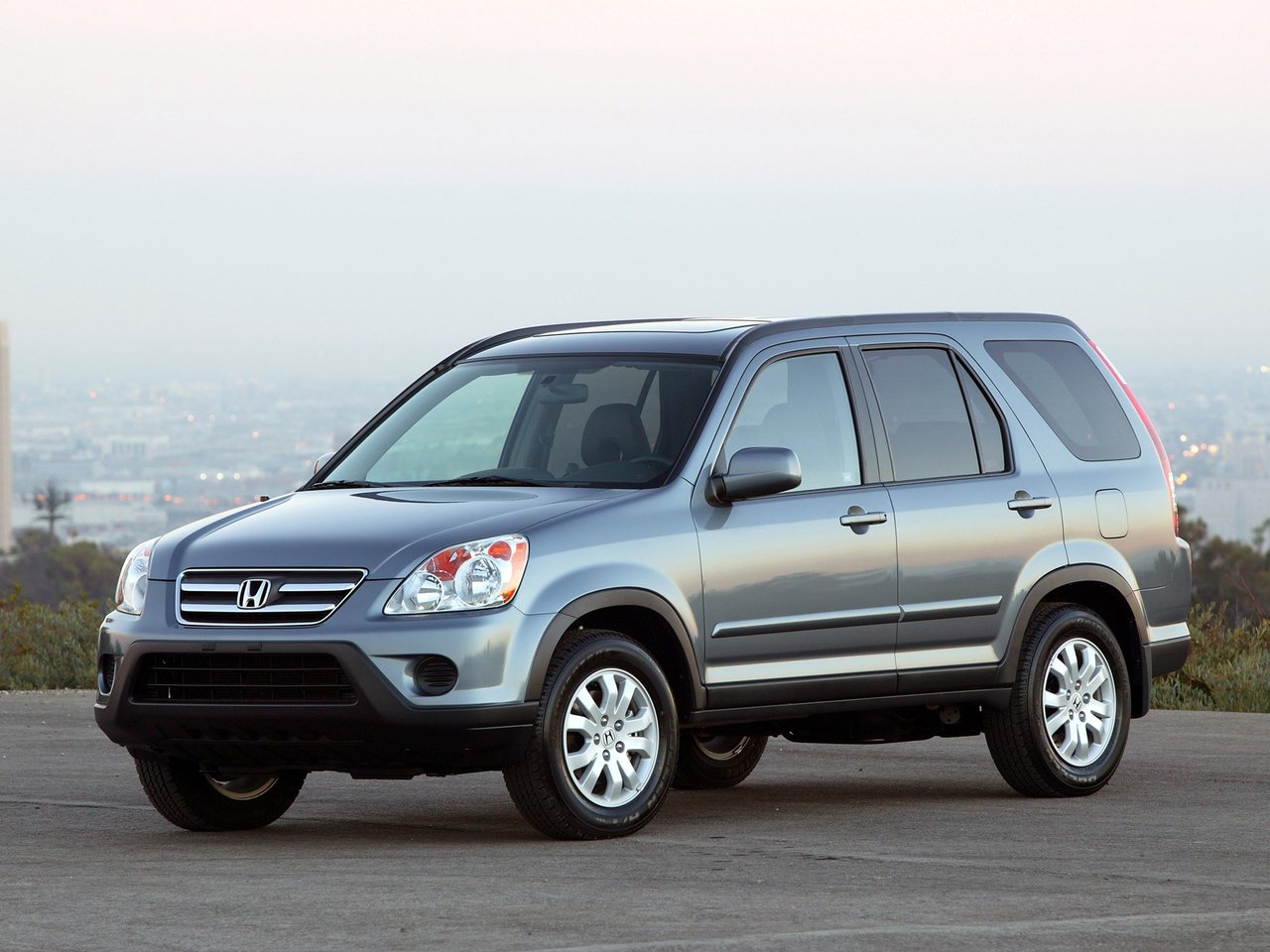Honda CR-V II Рестайлинг (Внедорожник 5 дверей, 2004-2006)