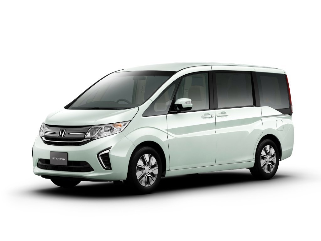 Honda Stepwgn V (Минивэн, 2015-2017)