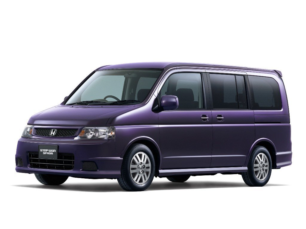 Honda Stepwgn II Рестайлинг (Компактвэн, 2003-2005)