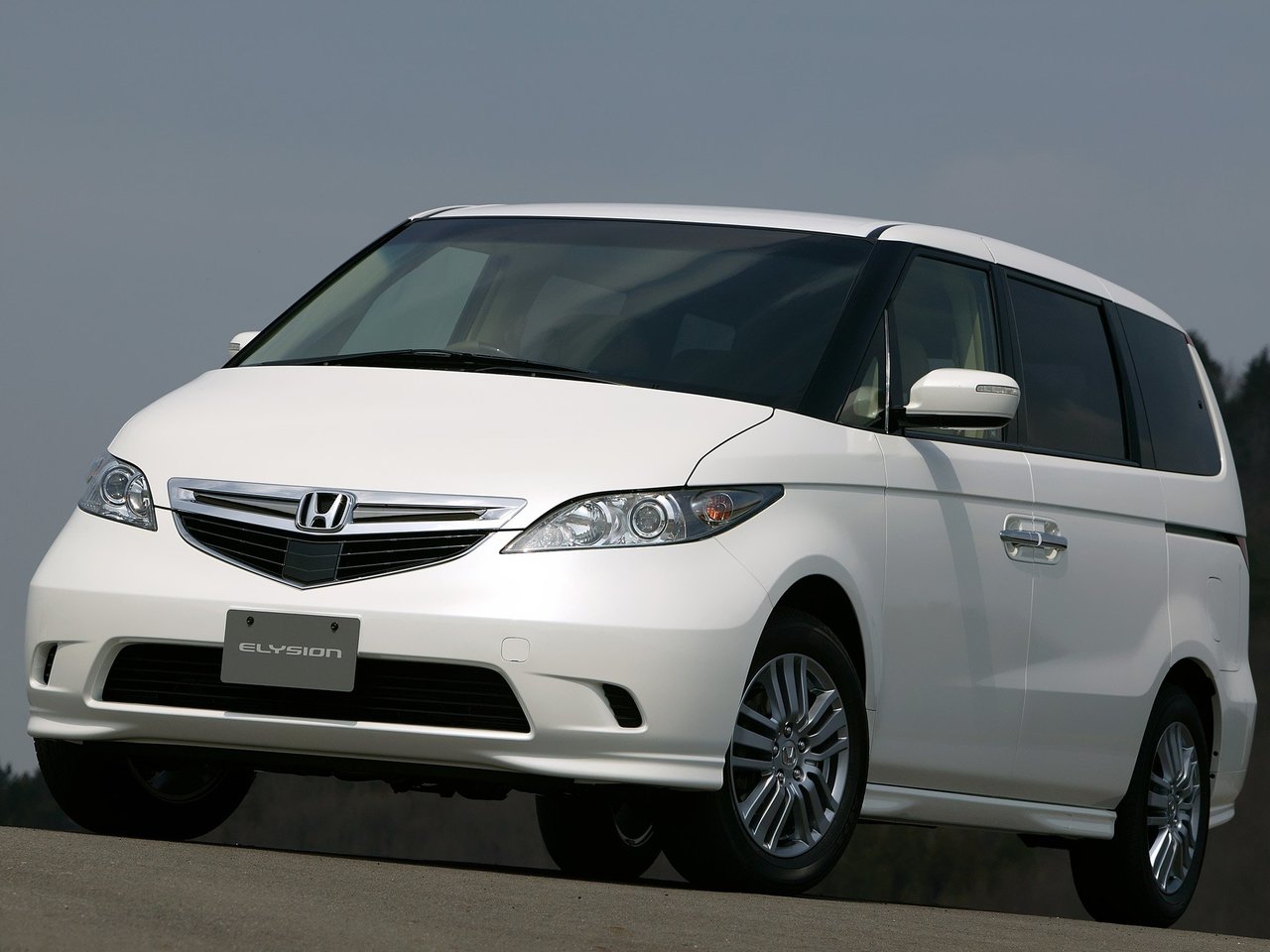 Honda Elysion I (Минивэн, 2004-2013)
