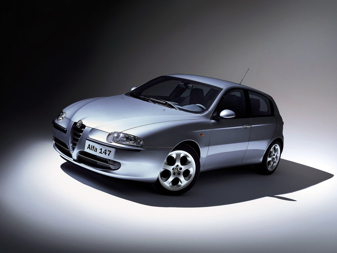 Alfa Romeo 147 I (Хэтчбек 5 дверей, 2000-2010)