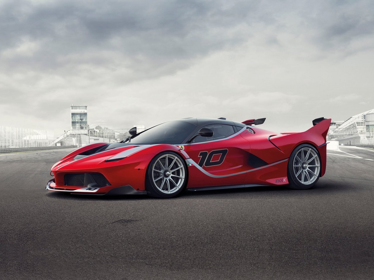 Ferrari FXX K (Родстер, 2015-2017)
