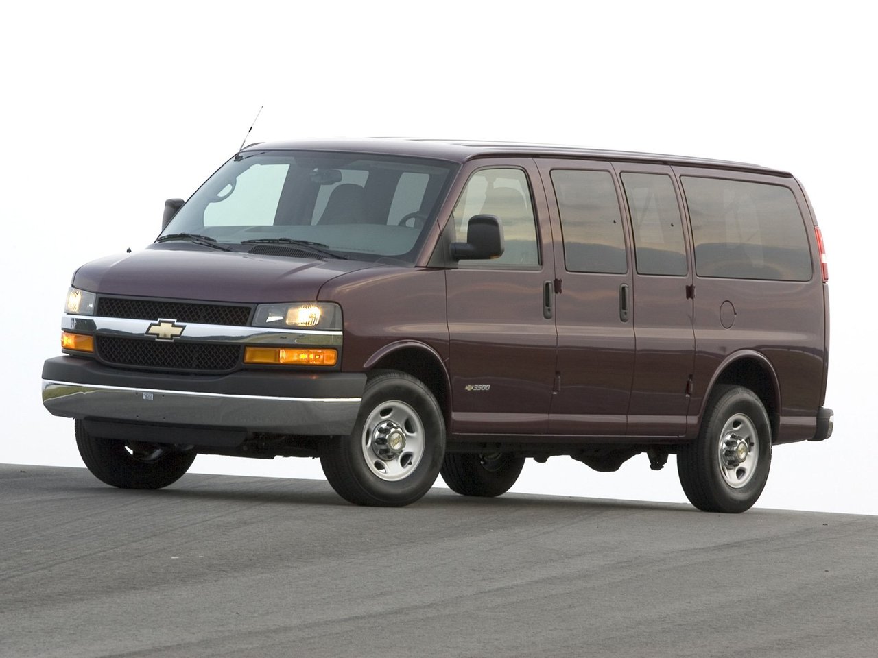 Chevrolet Express II (Минивэн, 2003-н.в.)