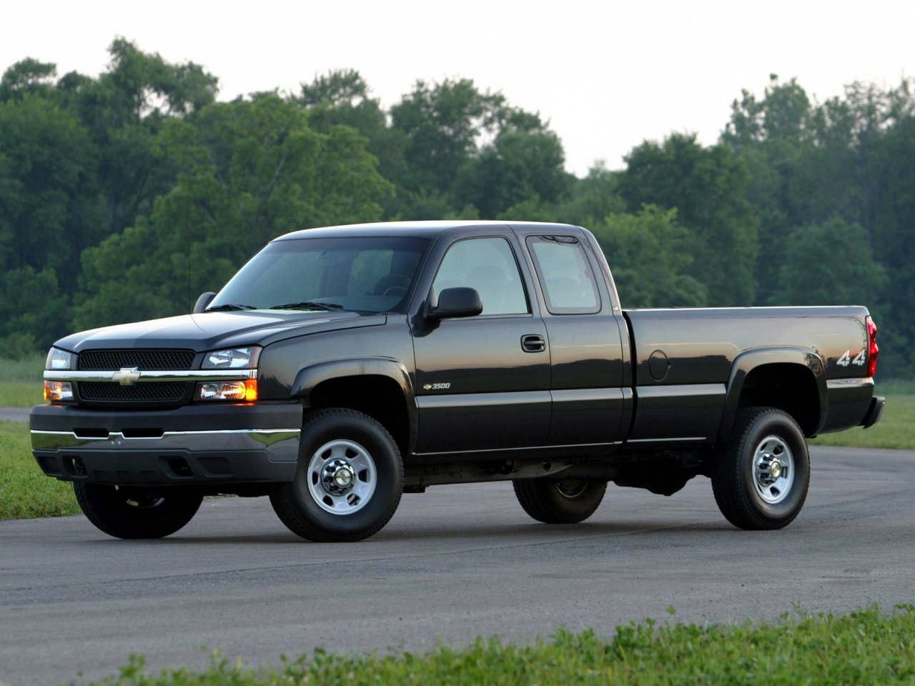 Chevrolet Silverado I GMT800 Рестайлинг (Пикап Половина кабины, 2002-2007)