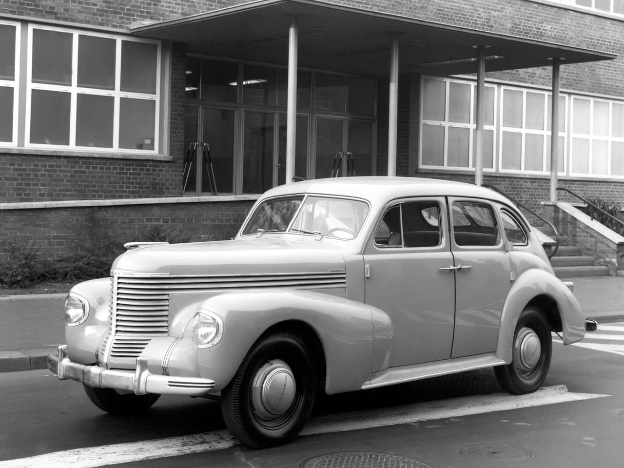 Opel Kapitan I (Седан, 1938-1950)
