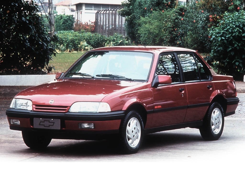 Chevrolet Monza (Седан, 1982-1996)
