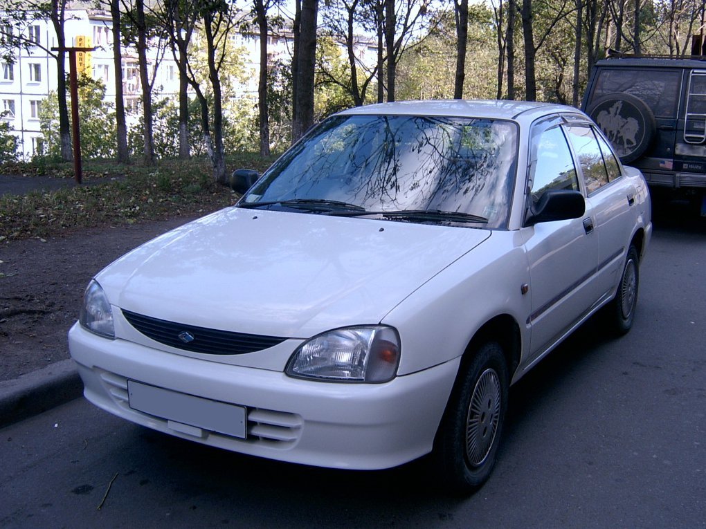 Daihatsu Charade IV Рестайлинг (Седан, 1996-2000)