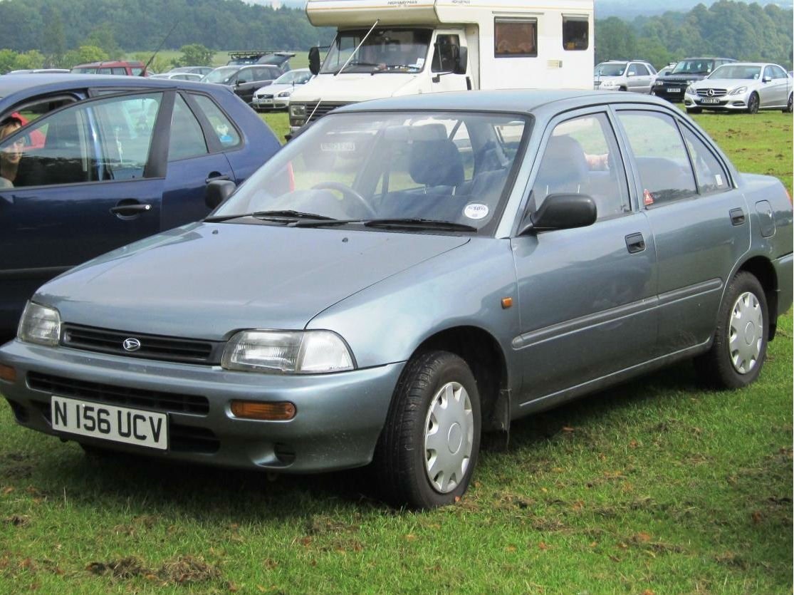Daihatsu Charade IV (Седан, 1993-2000)