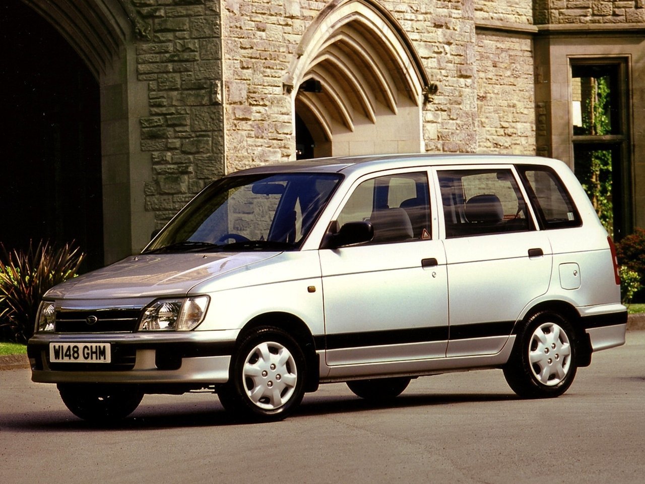 Daihatsu Pyzar I Рестайлинг (Компактвэн, 1998-2002)