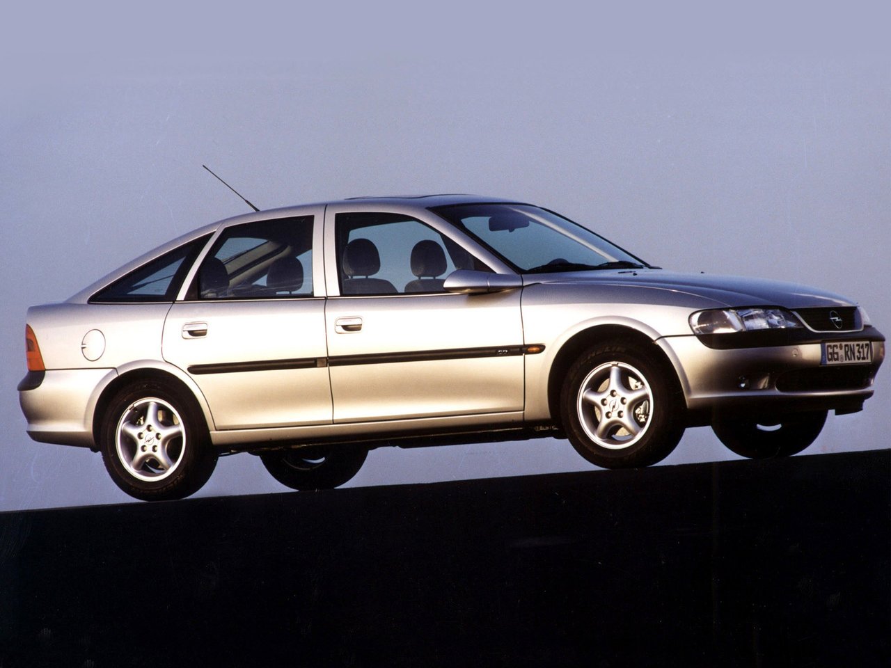 Opel Vectra B (Хэтчбек 5 дверей, 1995-1999)