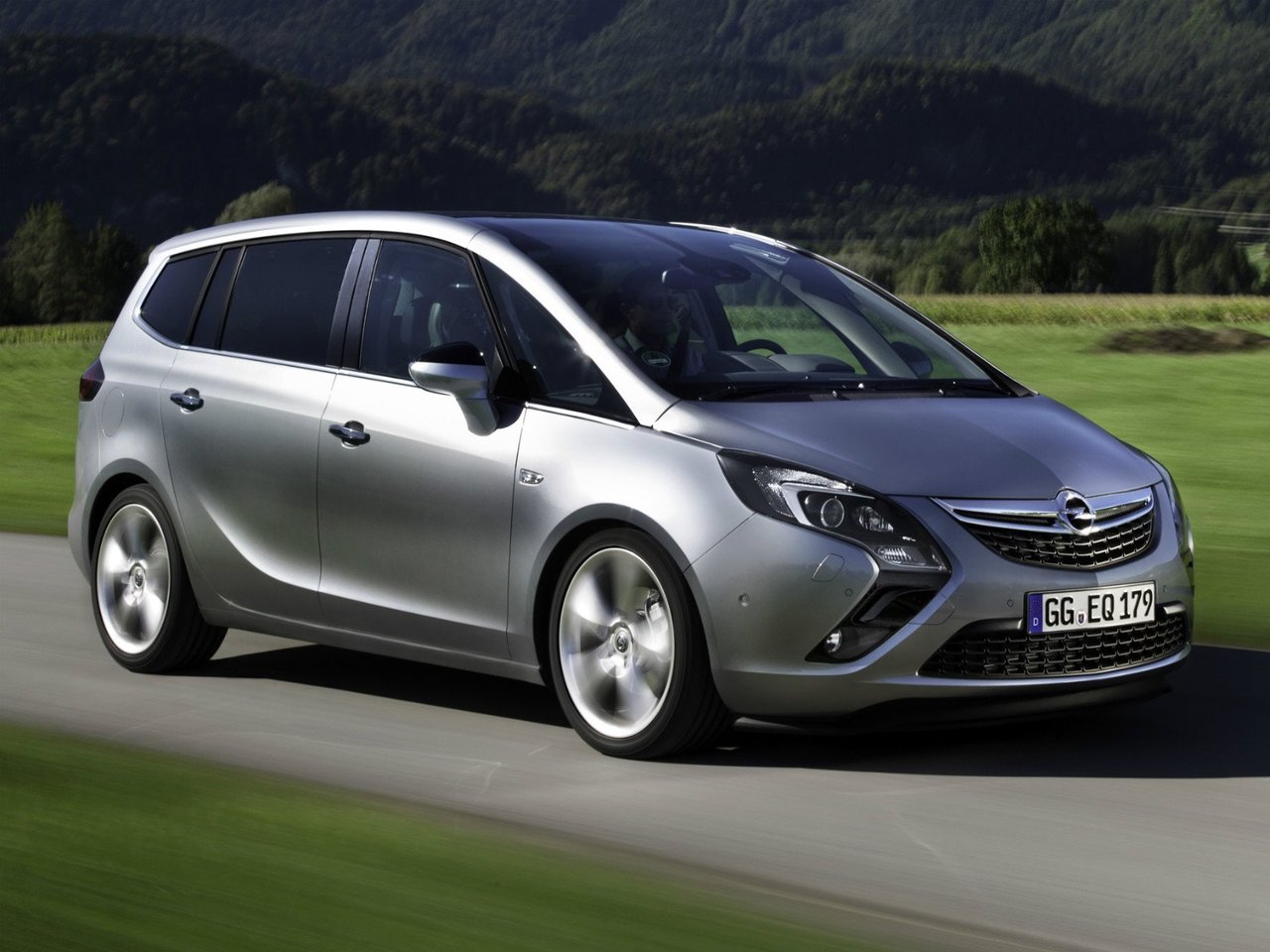 Opel Zafira C (Компактвэн, 2012-н.в.)
