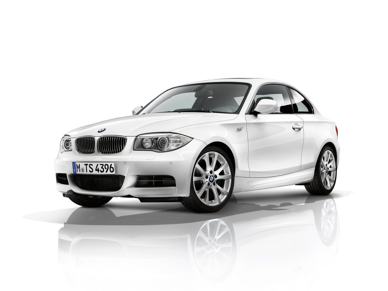 BMW 1er I E82/E88 Рестайлинг 2 (Купе, 2010-2014)