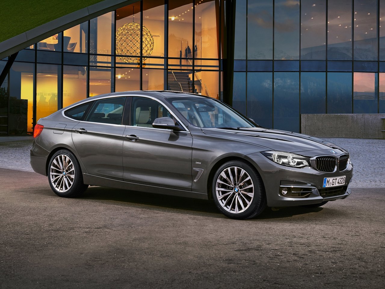 BMW 3er VI F3x Рестайлинг (Хэтчбек 5 дверей, 2015-н.в.)